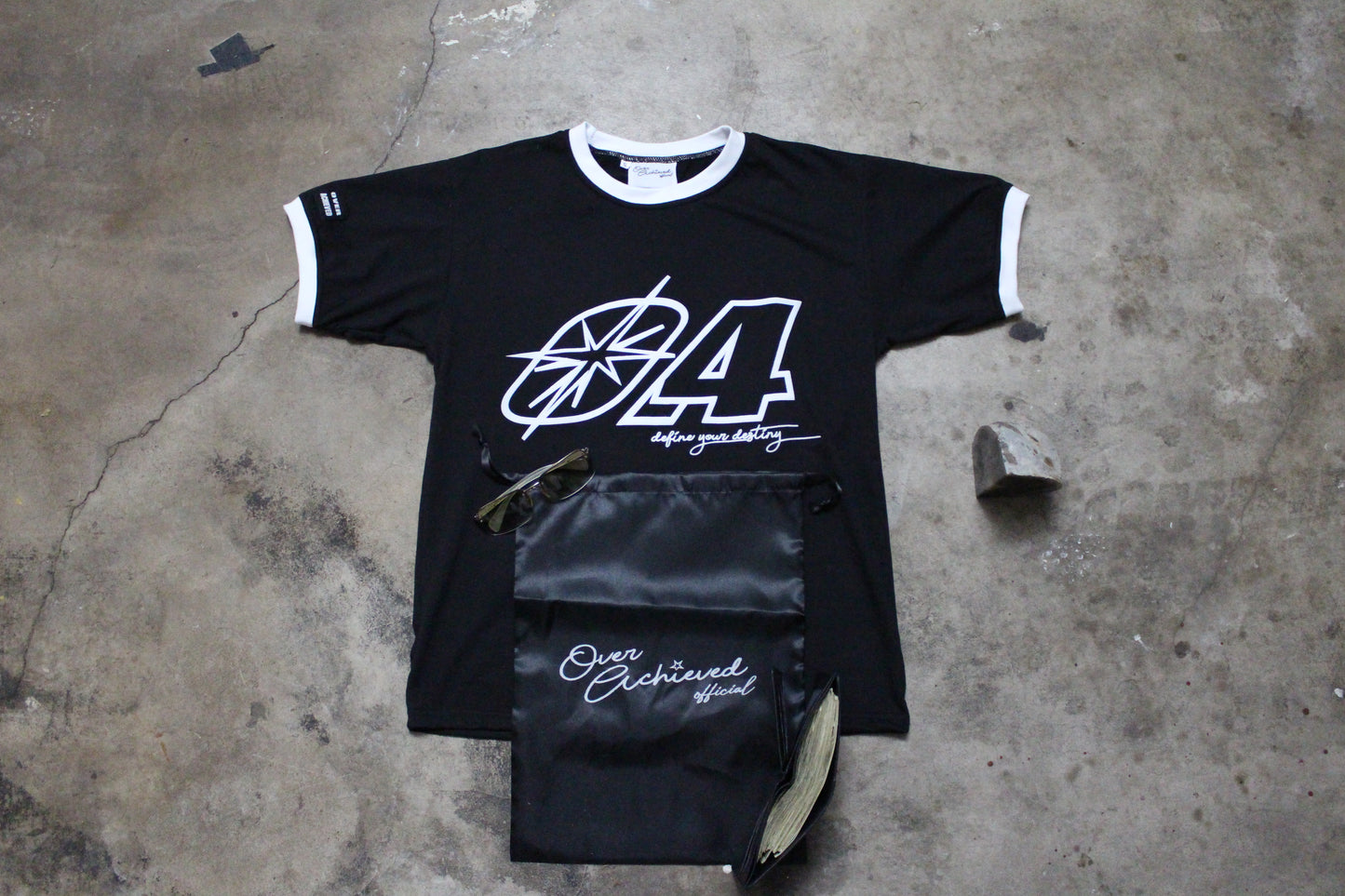 BLACK 04' OVERACHIEVED JERSEY TEE